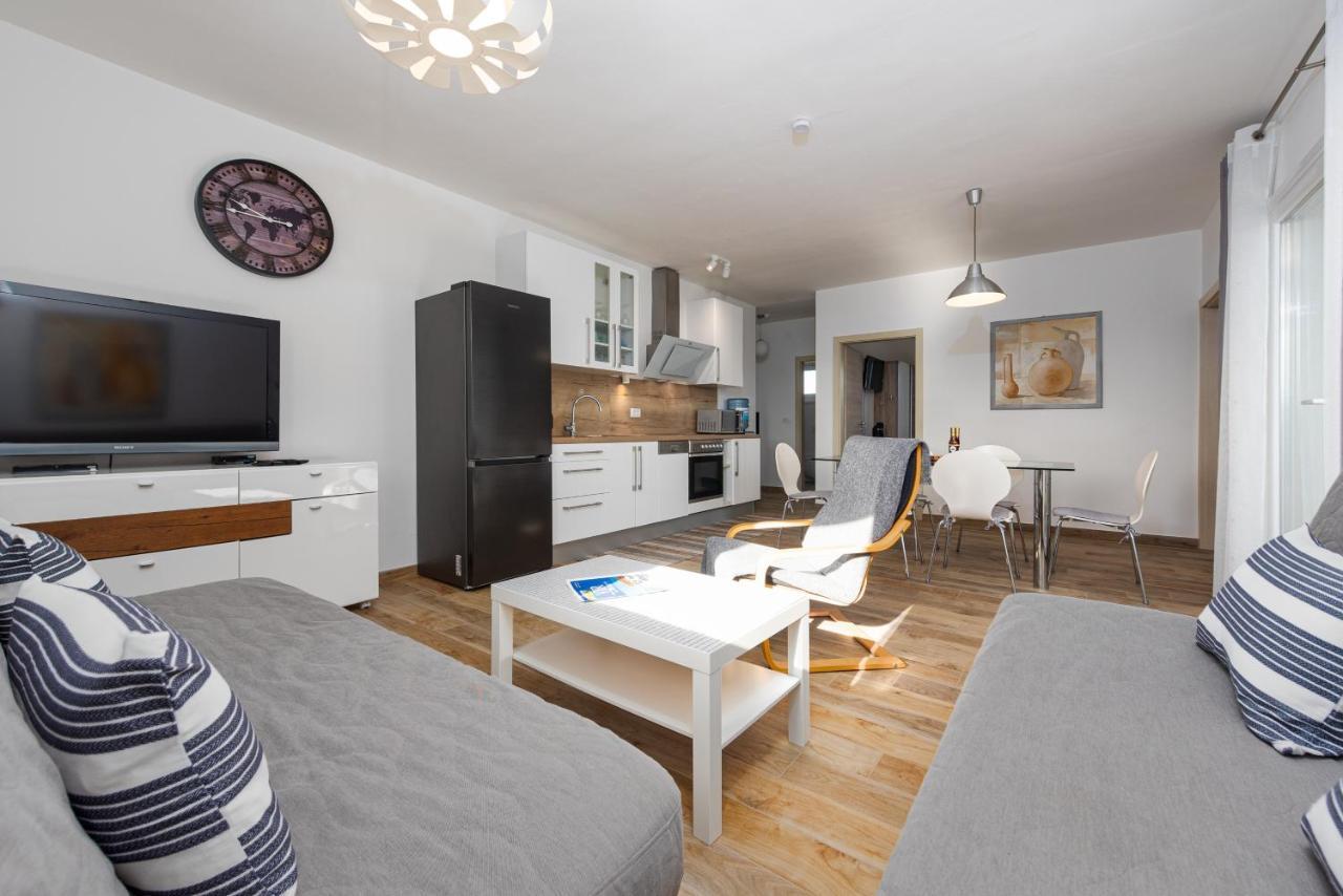 Hibiskus App1 Apartman Vir Kültér fotó