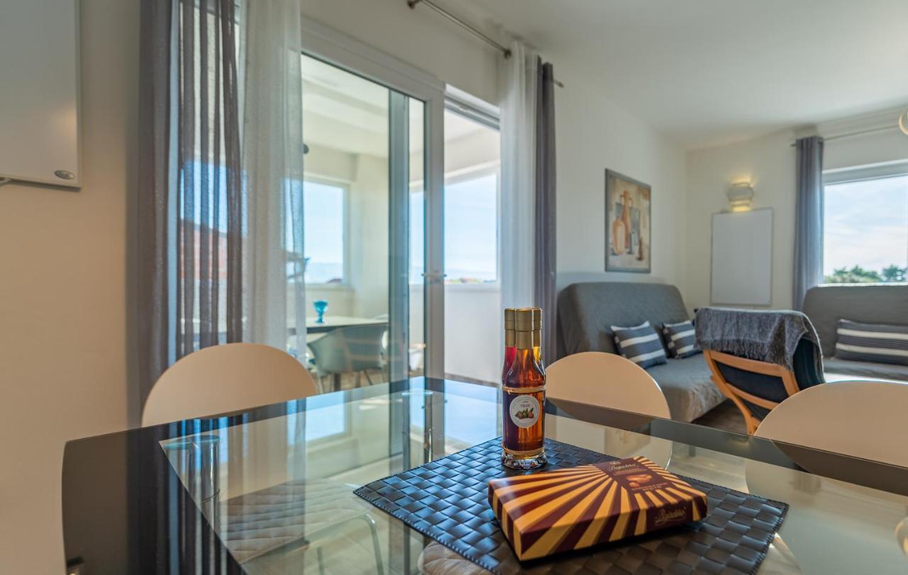 Hibiskus App1 Apartman Vir Kültér fotó