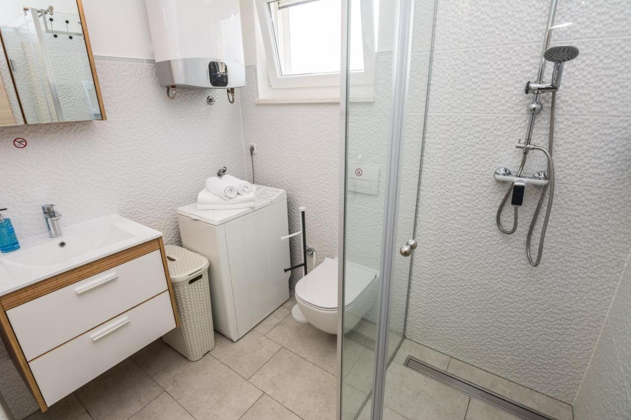 Hibiskus App1 Apartman Vir Kültér fotó